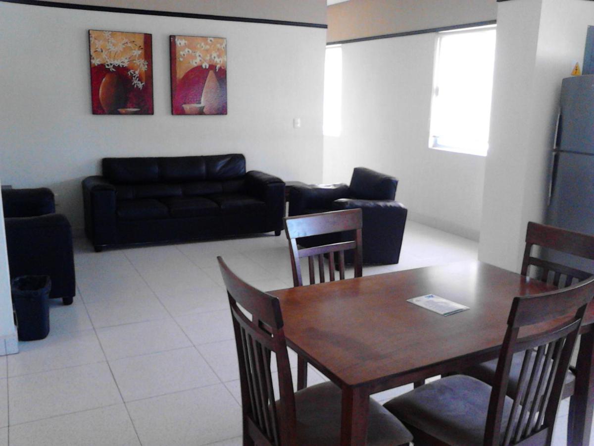 Jalyd Inn Irapuato Luaran gambar