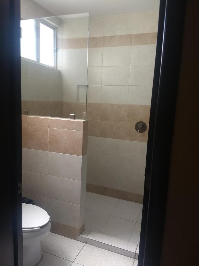 Jalyd Inn Irapuato Luaran gambar